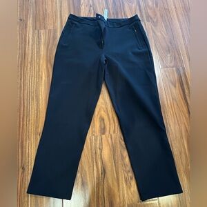 Lululemon women’s black pants
